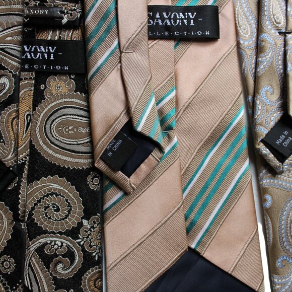 TIE SALE 3 Saxony Ties Neckties Striped / Paisley / Silk / Vintage / EUC PRINTS - Picture 9 of 9
